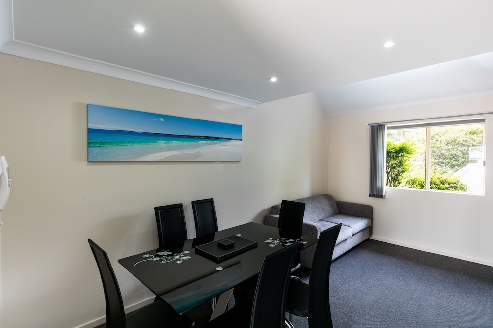 Dolphin Shores Jervis Bay 24/55