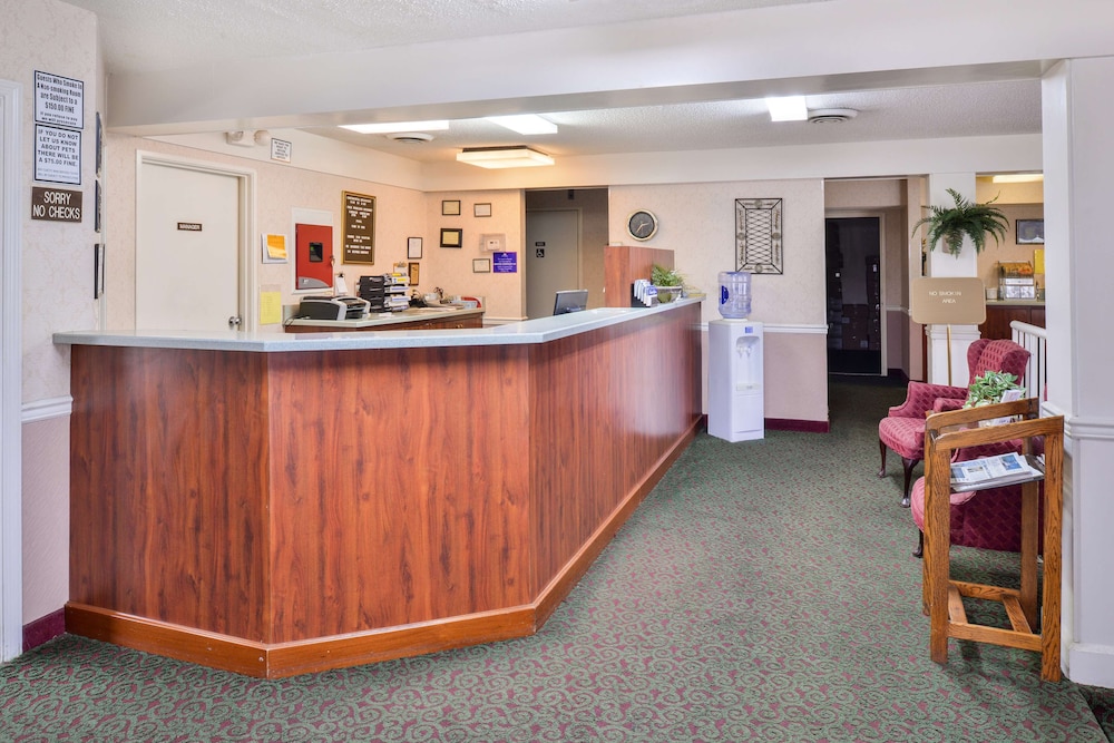 Americas Best Value Inn Edenton 10/36