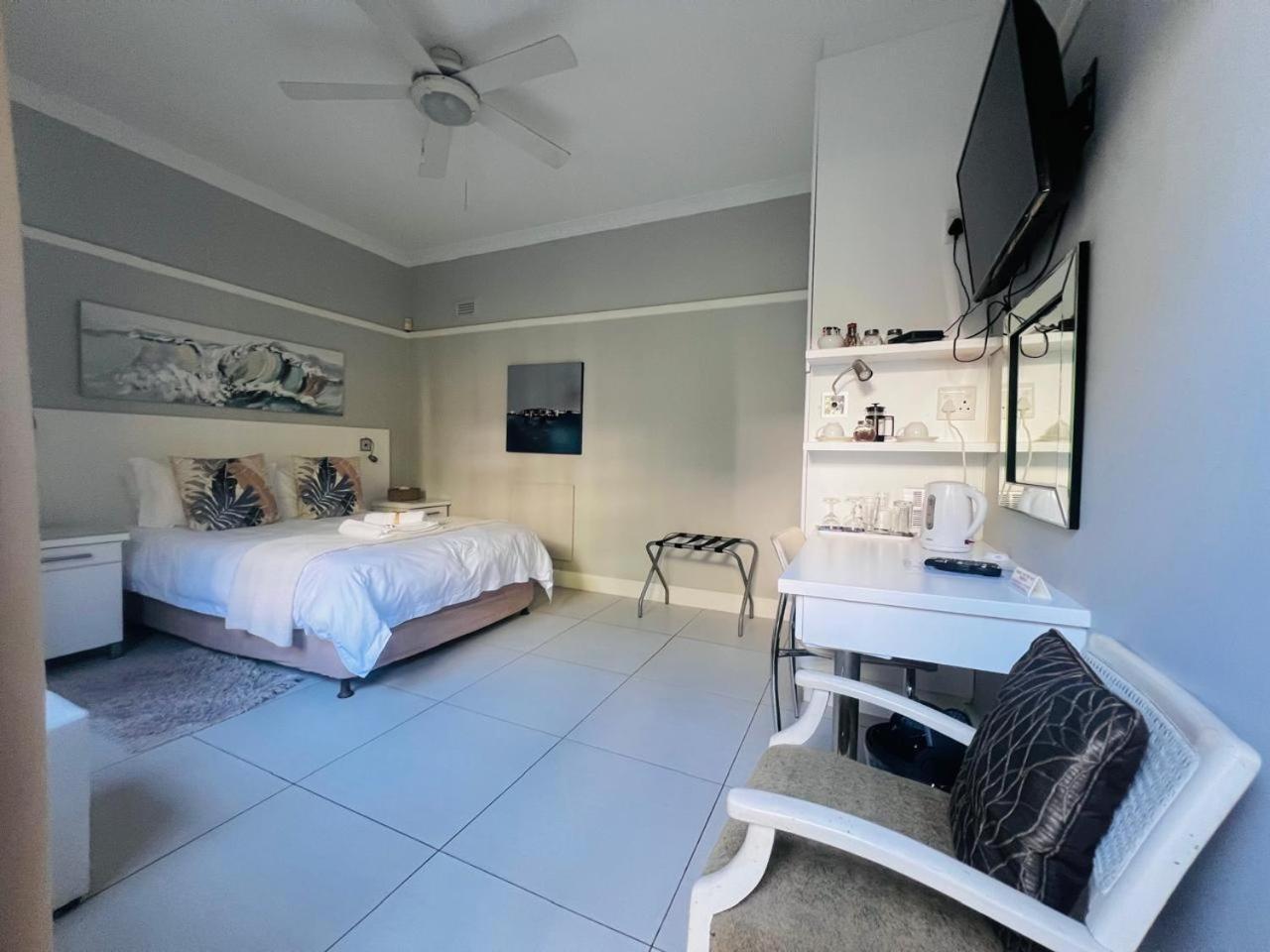 Sir Roys Guest House 16/50