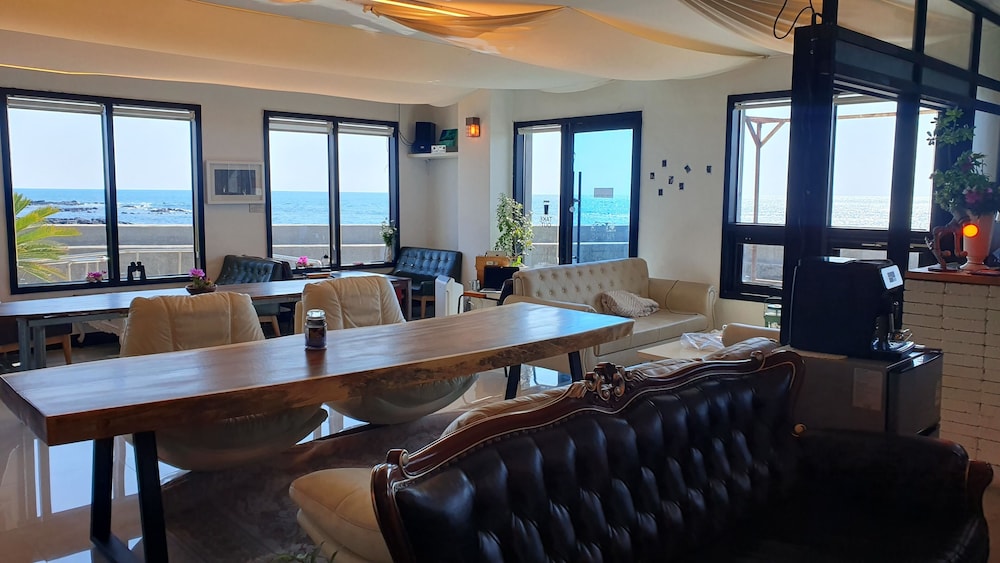Hotel 52 40/57