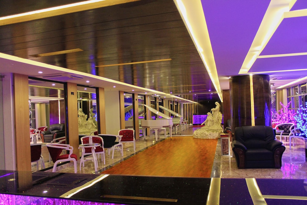 Hotel Noorjahan Grand 30/46