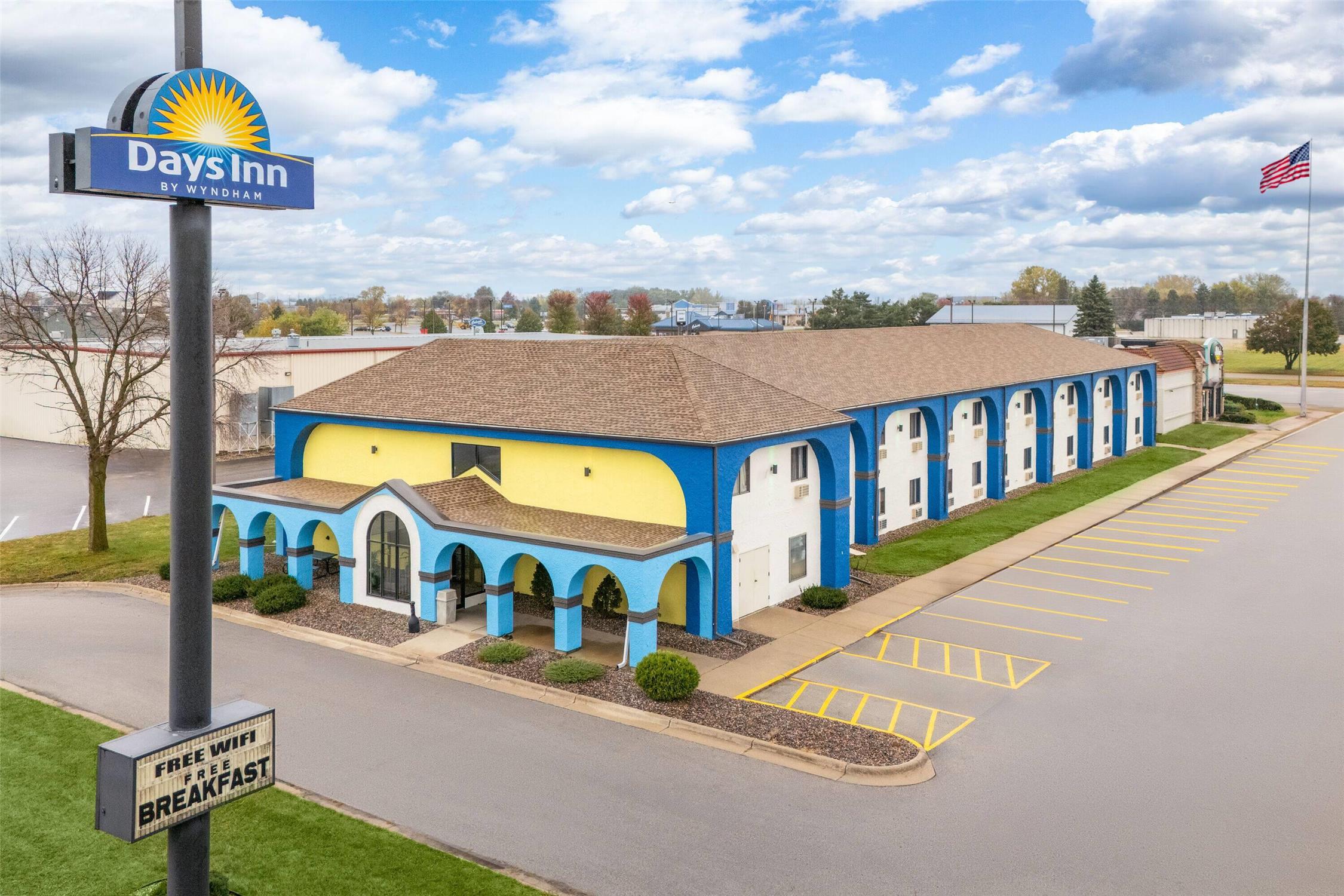 Days Inn By Wyndham Austin 42/44
