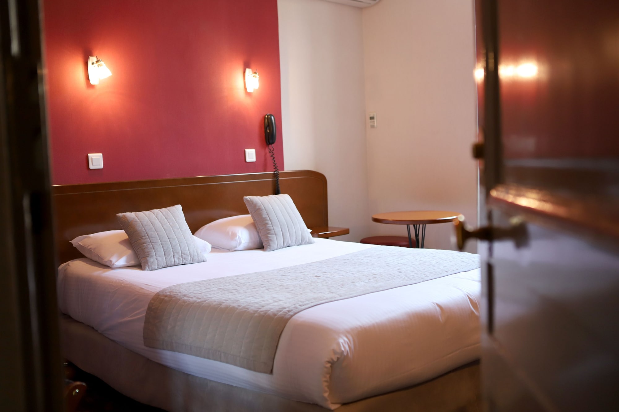 SUPERIOR, DOUBLE BED