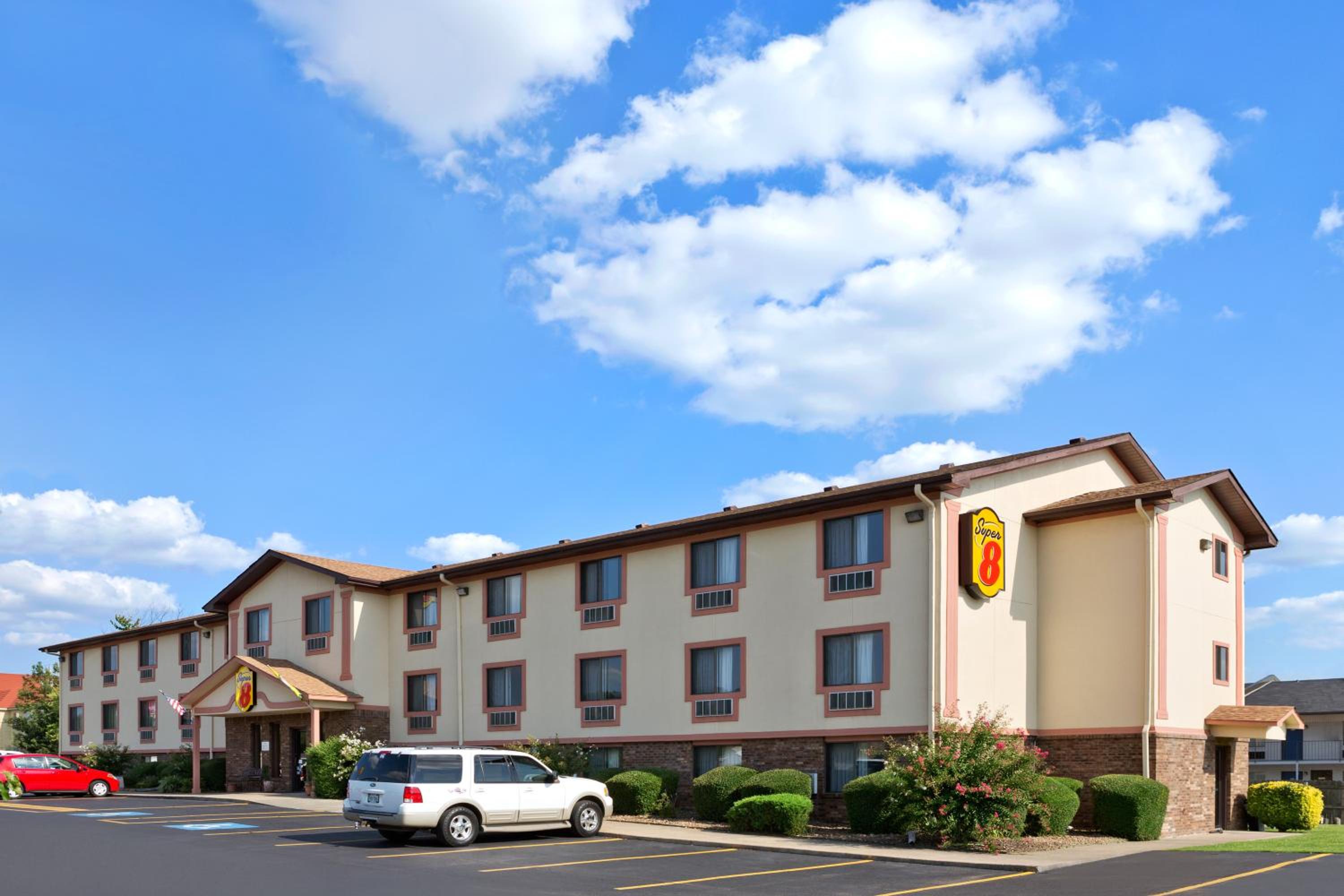 Super 8 By Wyndham Russellville 22/26