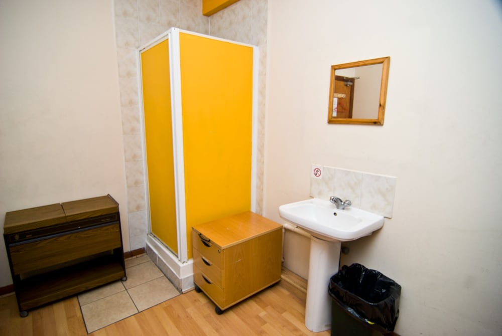 Kensal Green Backpackers 1 45/56