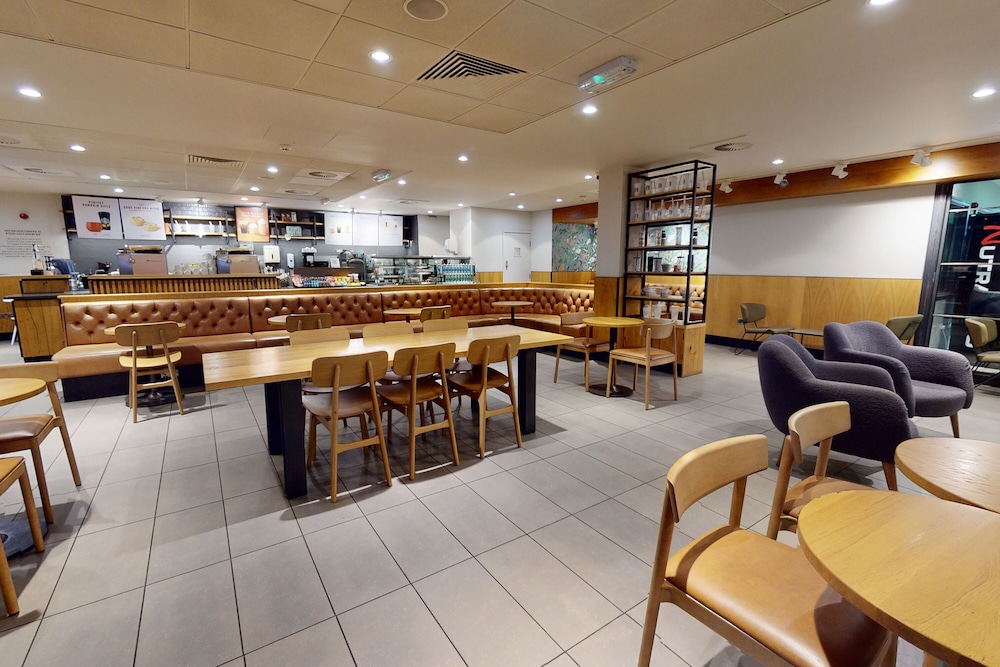 Village Hotel Hull 50/61