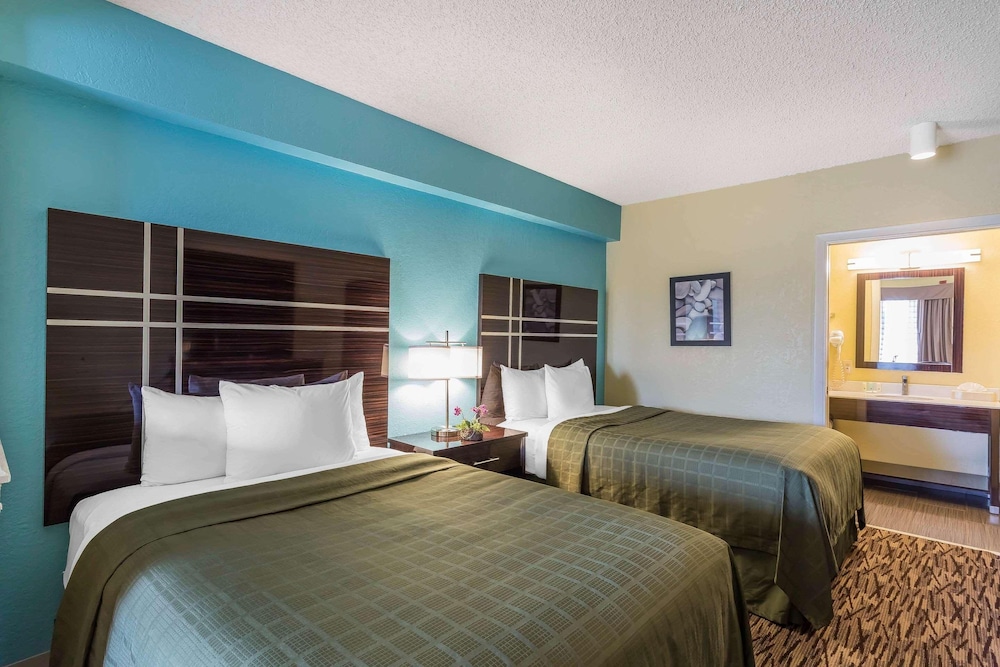 Boca Suites Deerfield Beach, SureStay Collection by Best Western FL 18/43