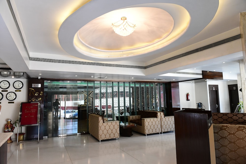 HOTEL RAVISHA CONTINENTAL 3/21