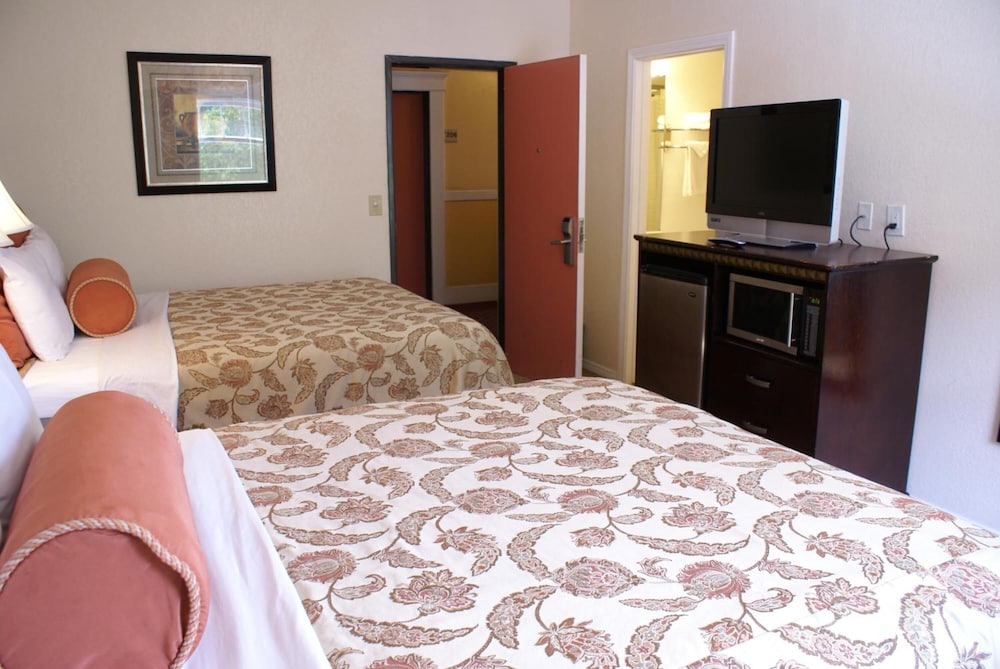 Harborview Inn Suites San Diego Harbor 26/40