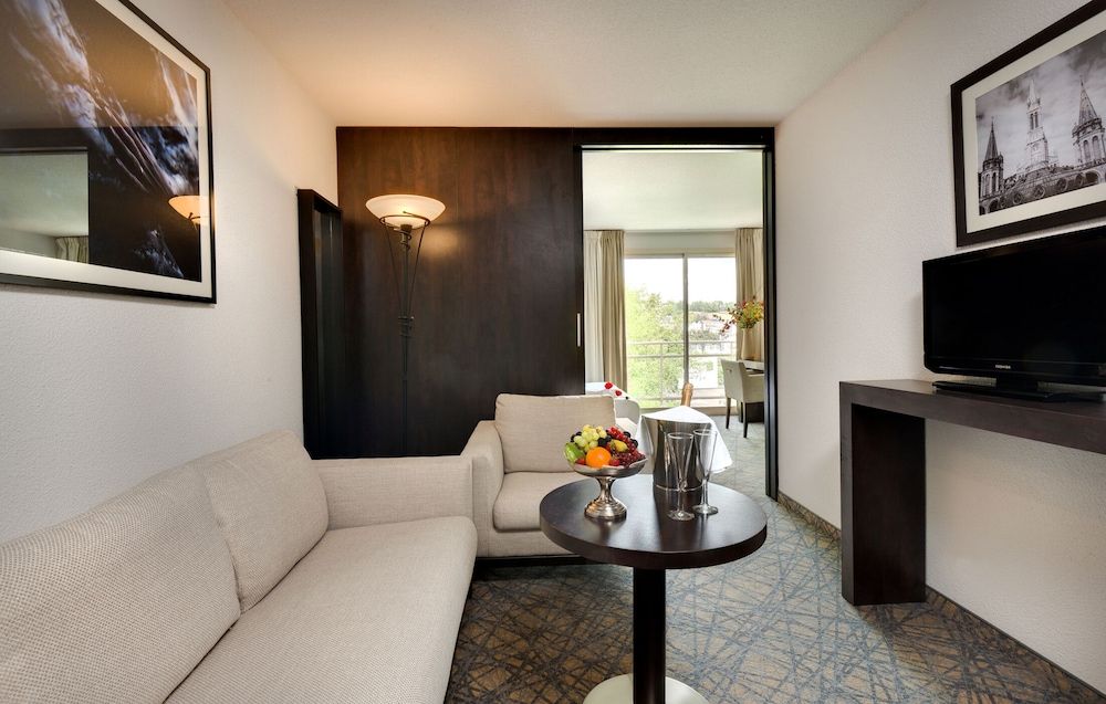 Hotel Eliseo 33/50