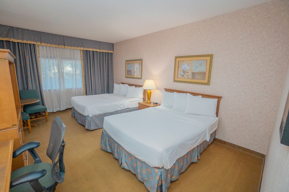 Piccadilly Inn Airport 20/73
