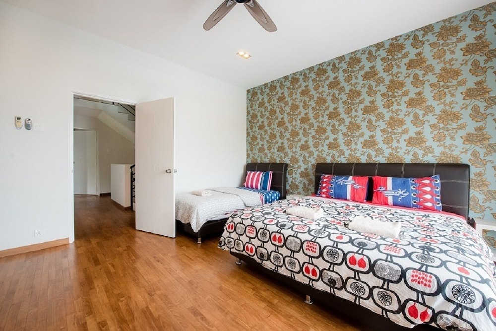 New Corner Shamrock Beach Villas Seaview 10/58