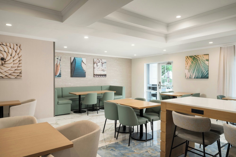 Fairfield Inn Suites Jacksonville Butler Boulevard 31/50