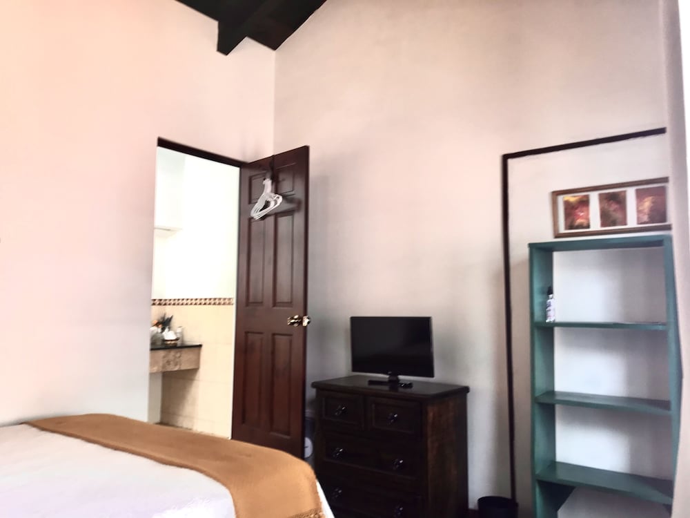 Hotel La Galeria 34/50