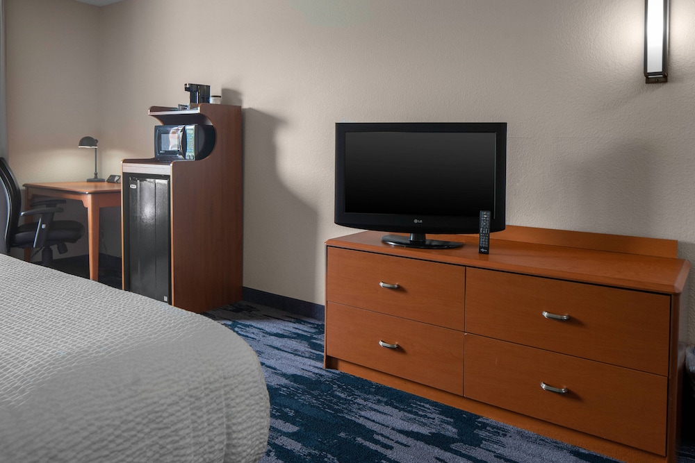 Fairfield Inn And Suites By Marriott Jefferson City 18/41
