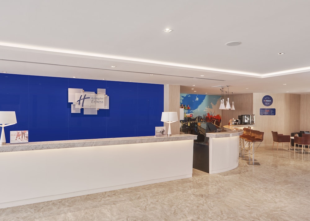Holiday Inn Express Pattaya Central 11/80