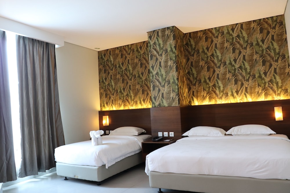 Pakons Prime Hotel 11/60