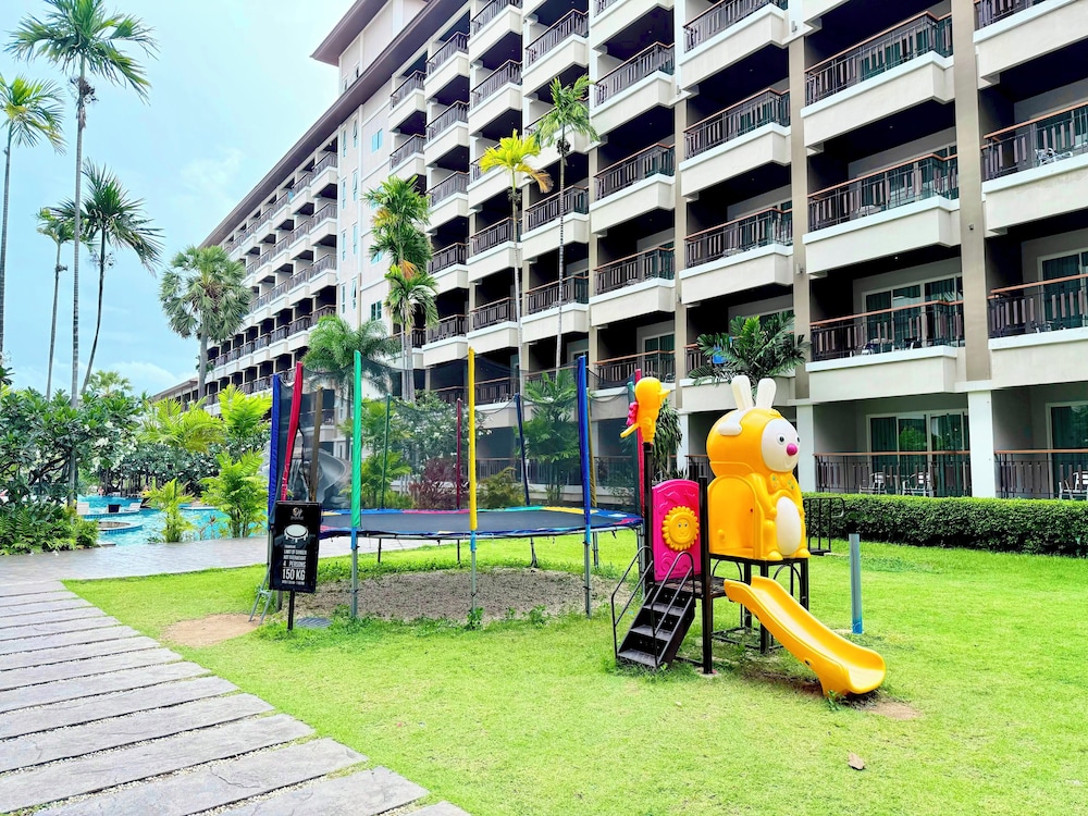 Welcome World Beachfront Resort 39/47