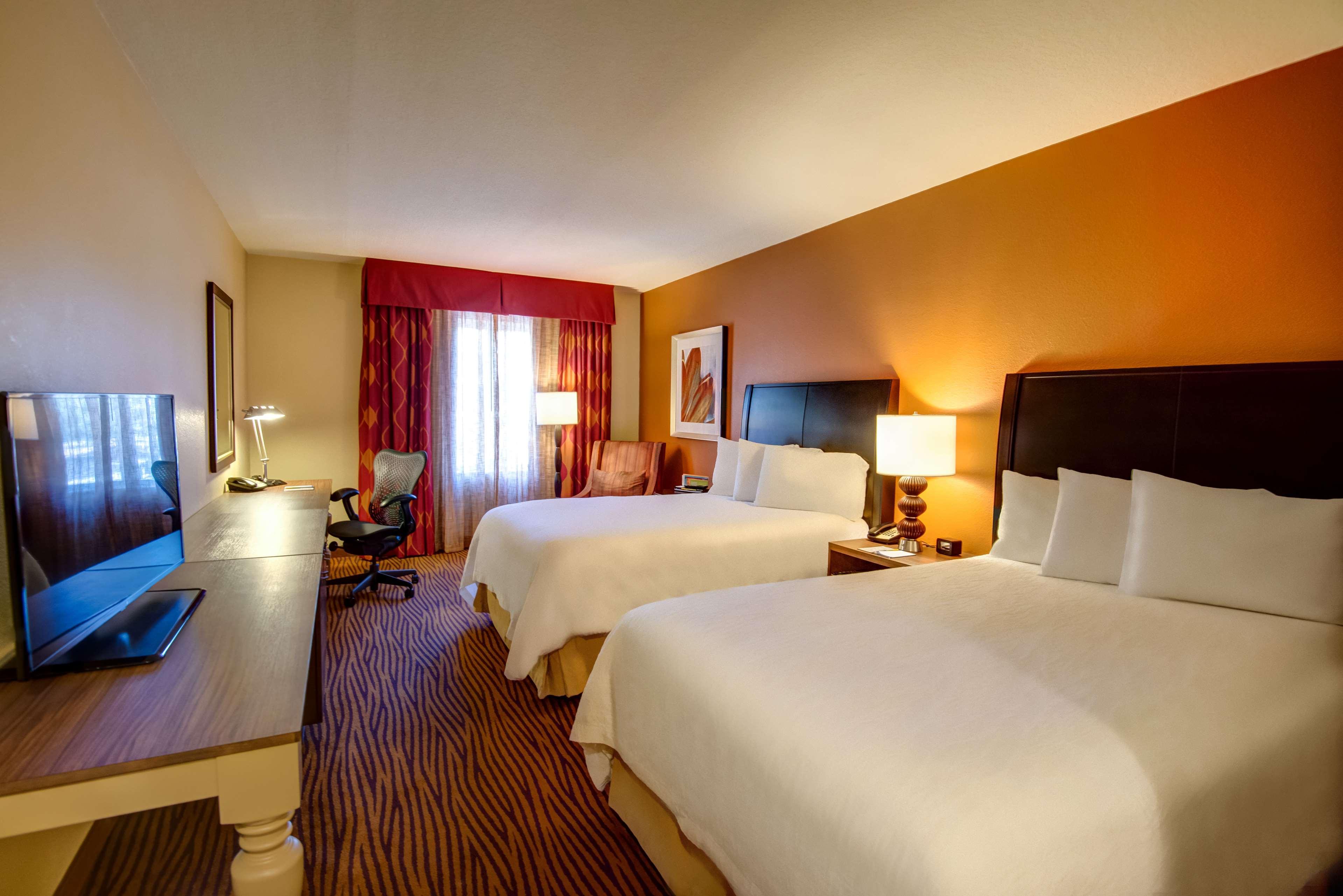 1 BEDROOM, SUITE, 2 DOUBLE BEDS, SOFA