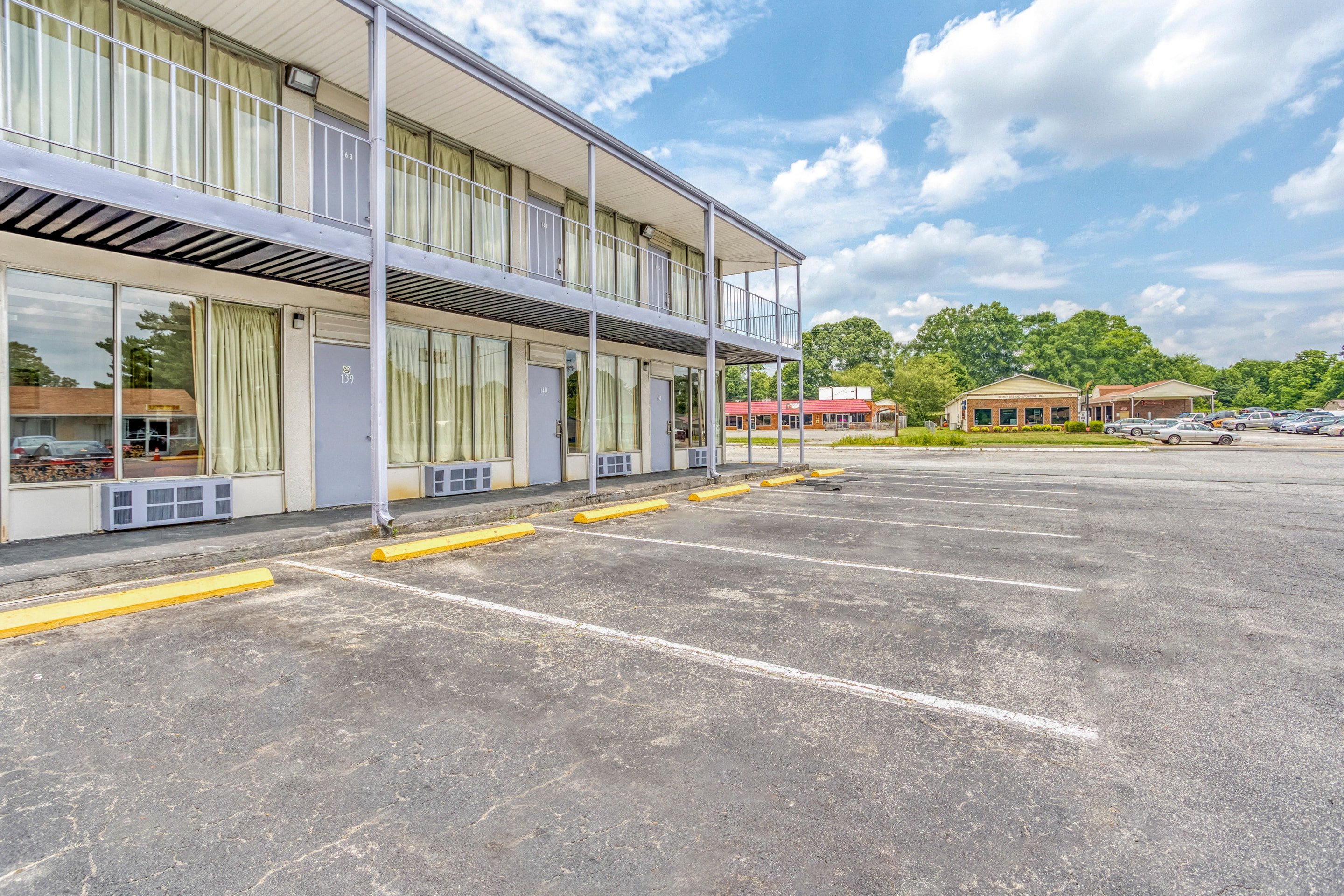 OYO Inn Kernersville 25/40