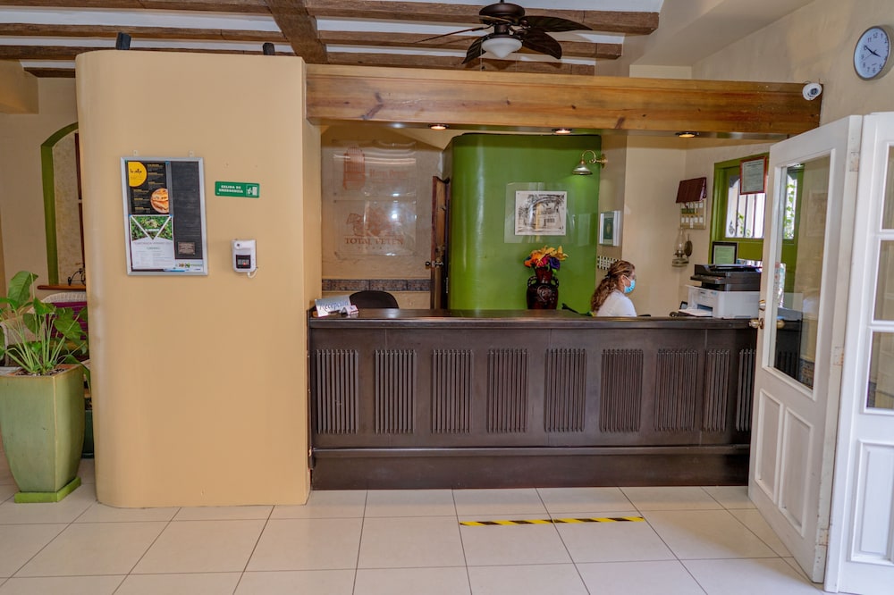 Hotel Petén 32/111