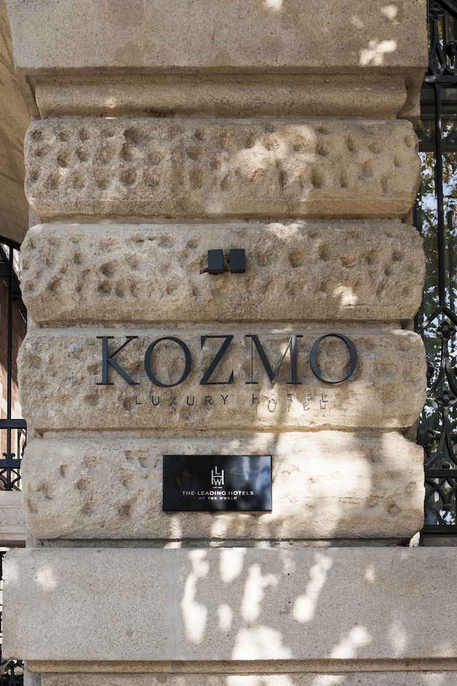 Kozmo Hotel Suites and Spa 25/50