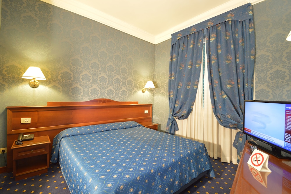 Hotel Montecarlo Roma 14/48