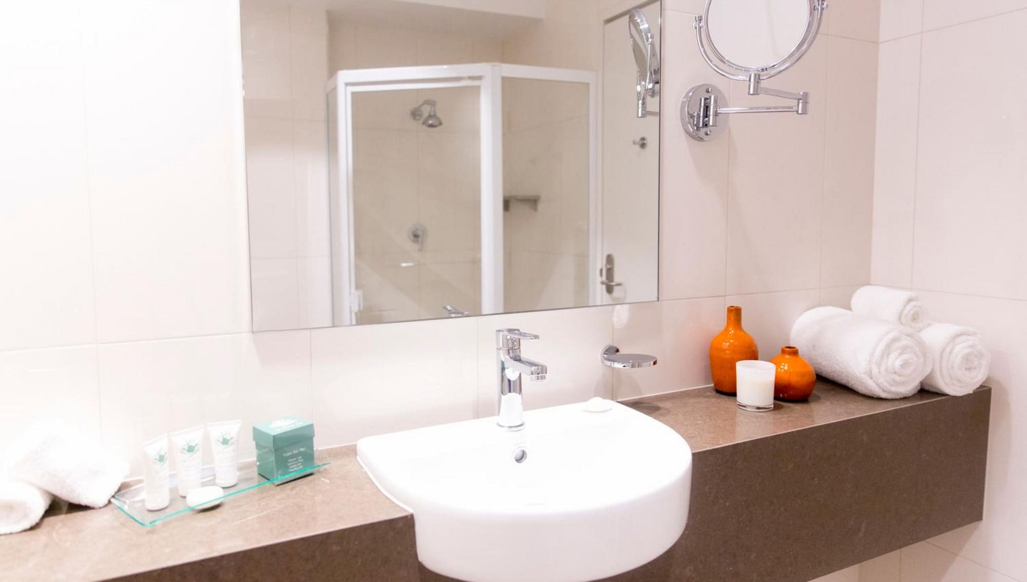 غرفة كلوب بريميير بسرير كينج وسرير فردي، Lithgow Workies Club Motel 4/4
