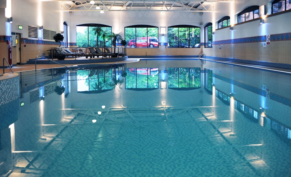 Village Manchester Hyde Hotel Leisure Club 16/40