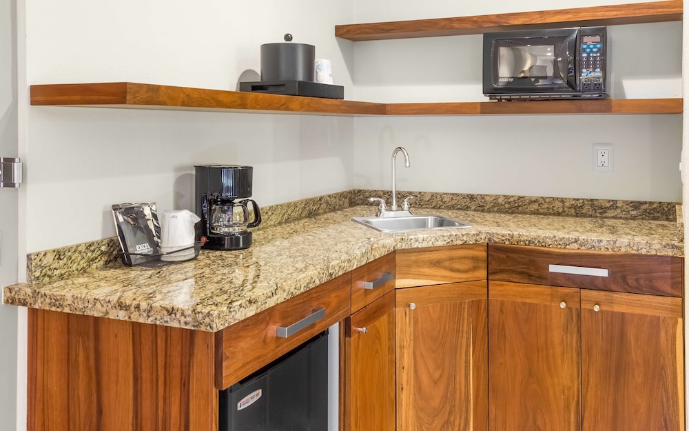 Hampton Inn and Suites by Hilton Los Cabos 47/55