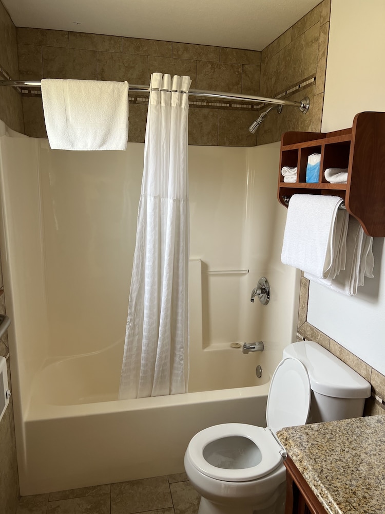 All Star Value Inn 70/74