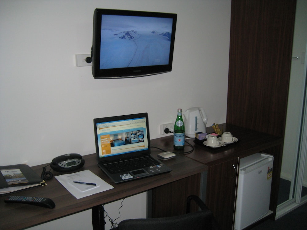 Devere Hotel 41/53