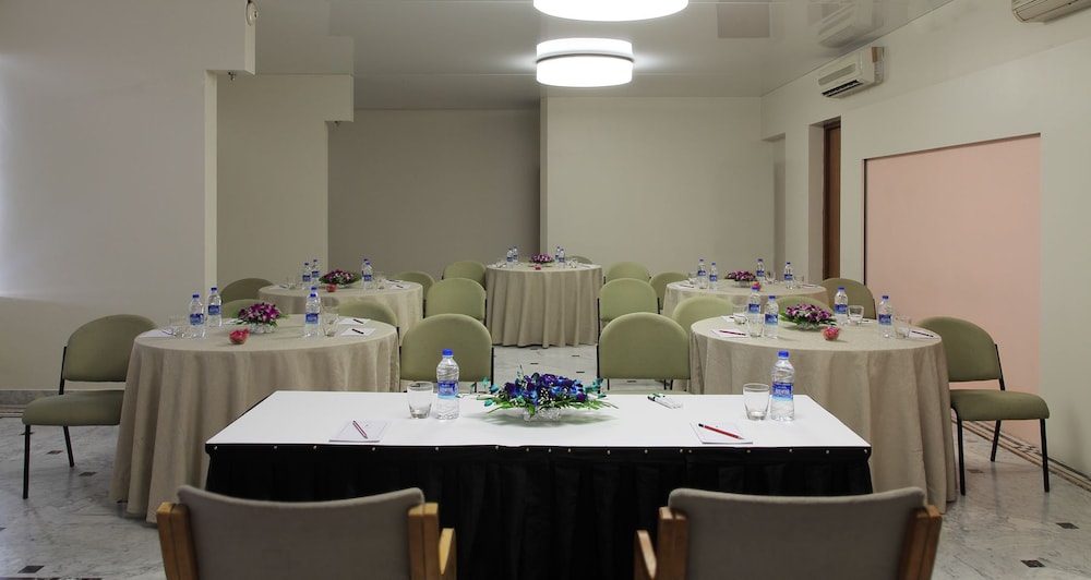 Hotel Regency 36/54