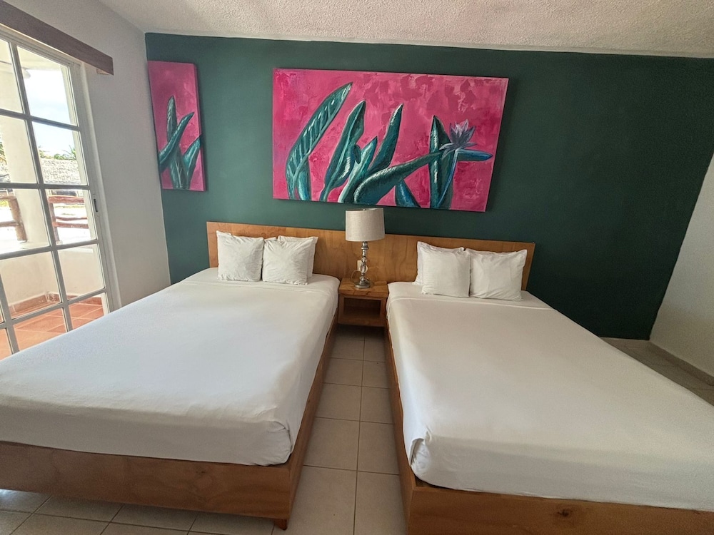 Hotel & Beach Club Ojo de Agua 15/49