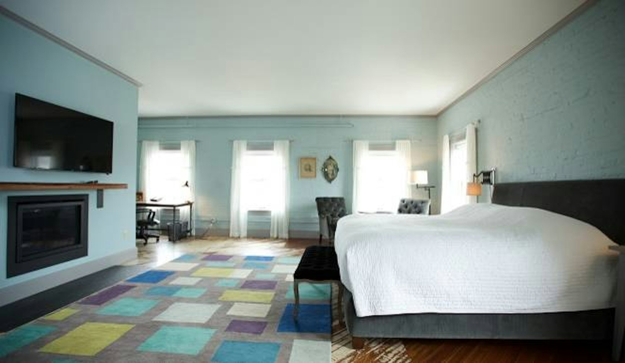 Hotel on North 16/62
