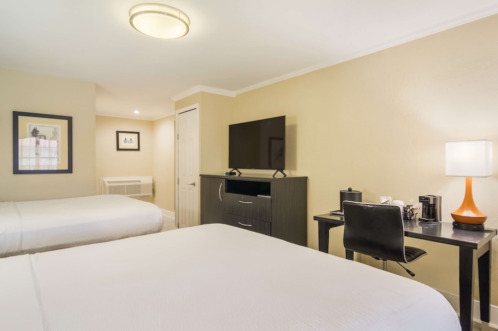 Best Western Historic Bayfront 20/39