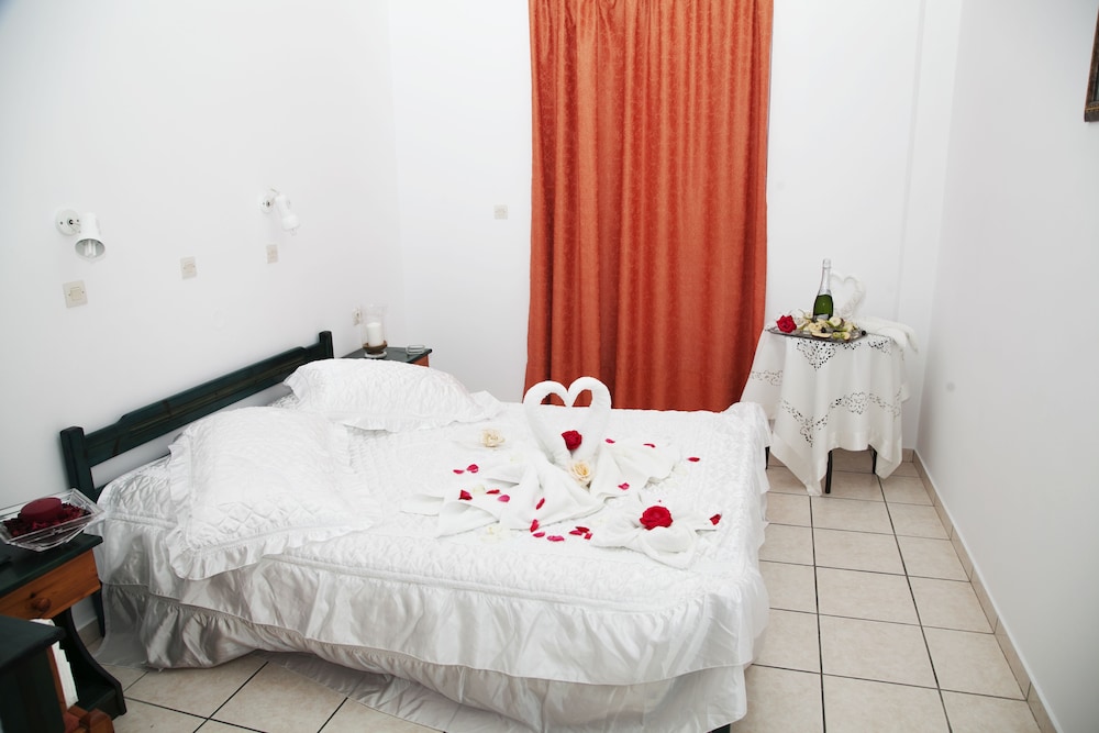 Hotel Athinoula 27/66