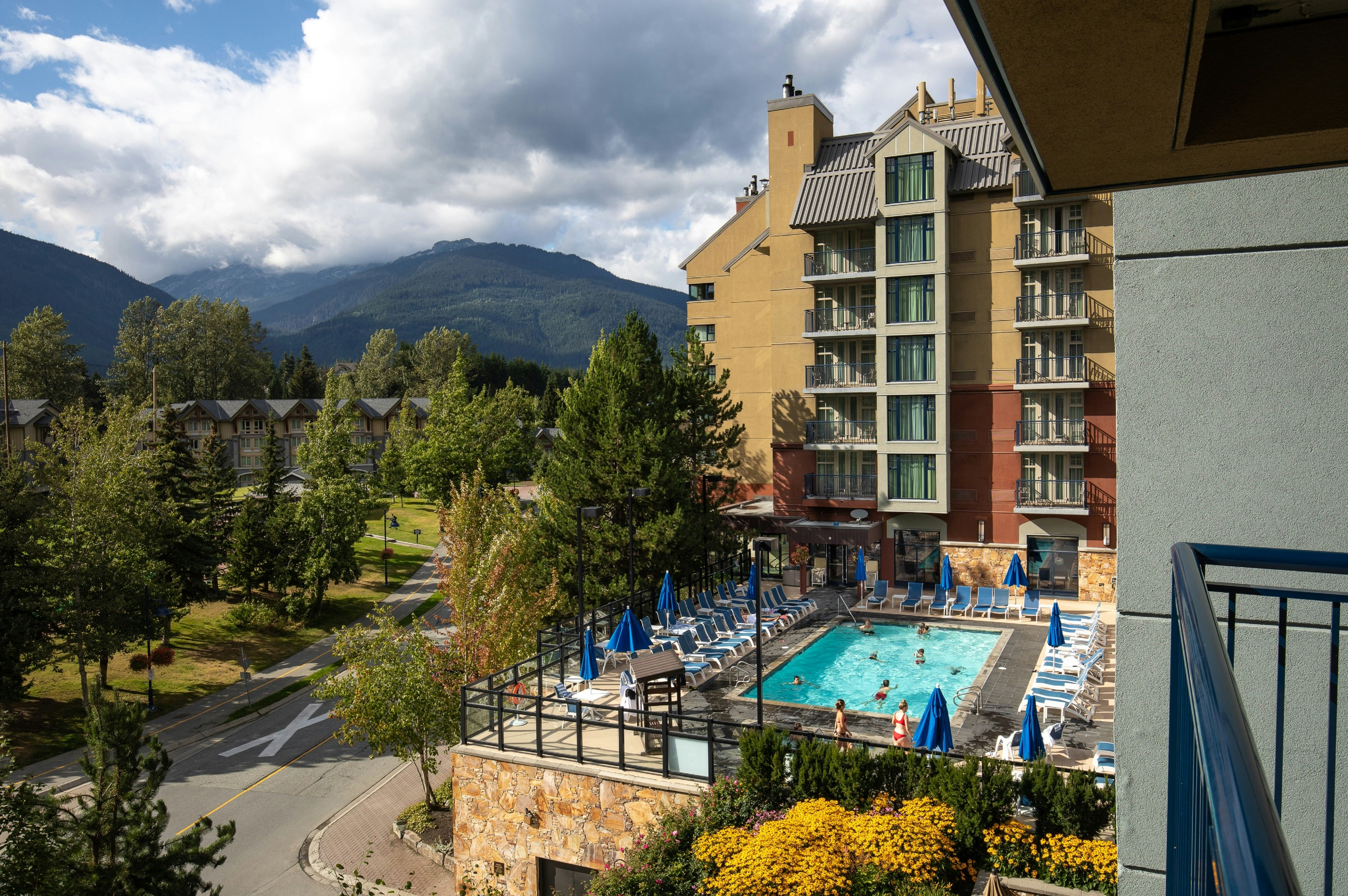 Hilton Whistler Resort & Spa 100/101