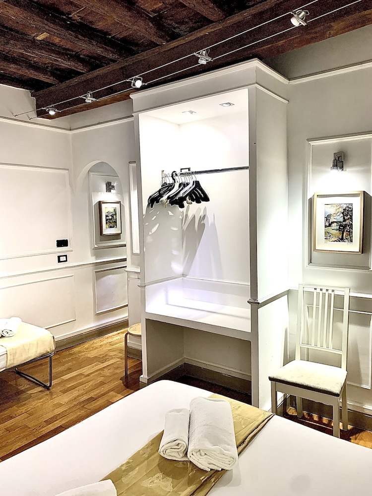 Domus Ester Roma 26/75
