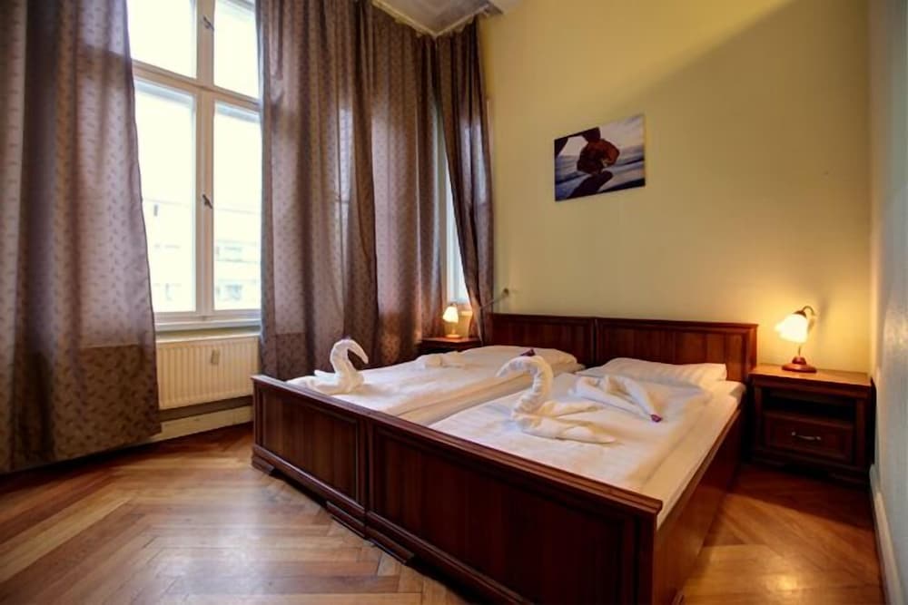Hotel-Pension Bernstein 6/25