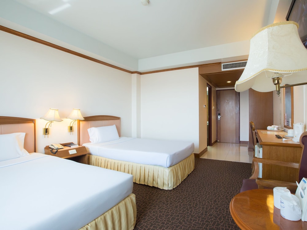 V L Hatyai Hotel 23/65