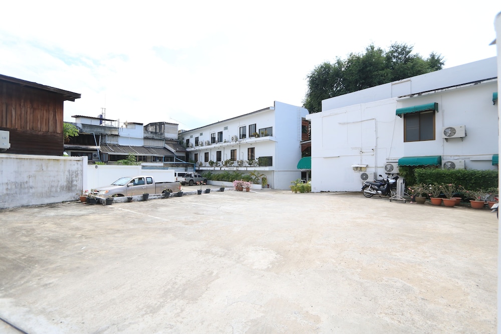 Baiyoke Chalet 58/64