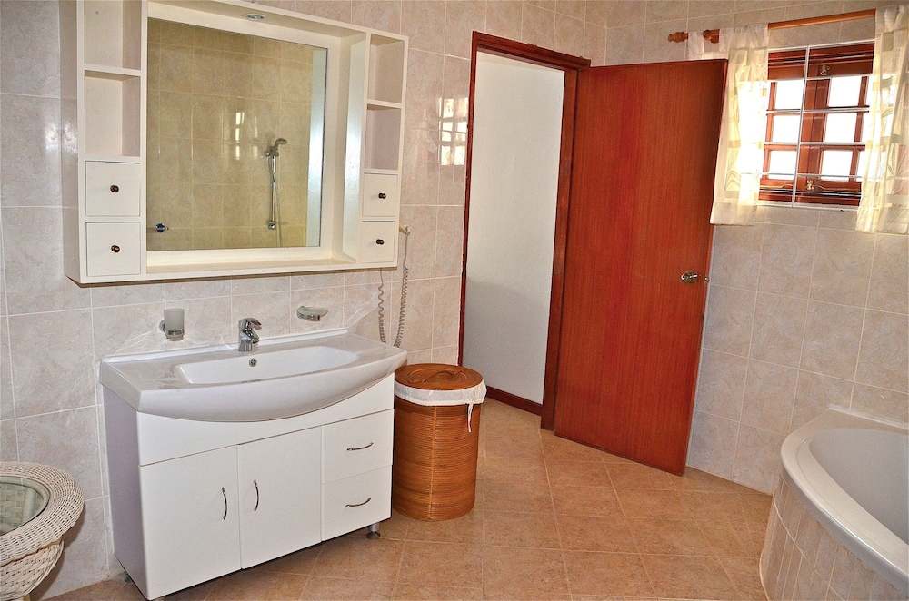 Villas De Mer Hotel 37/71