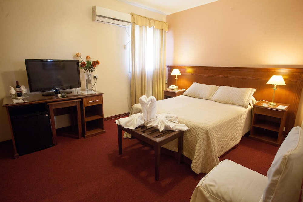 Ritz Hotel Mendoza 18/55