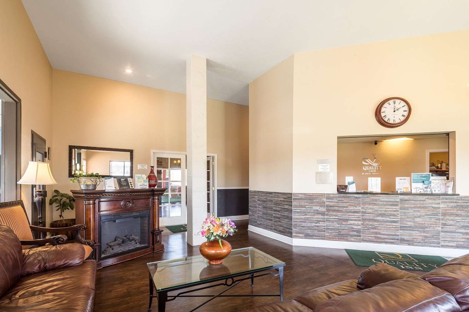 Quality Inn Moses Lake, WA 8/34