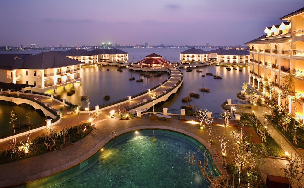 Intercontinental Hanoi Westlake 1/78
