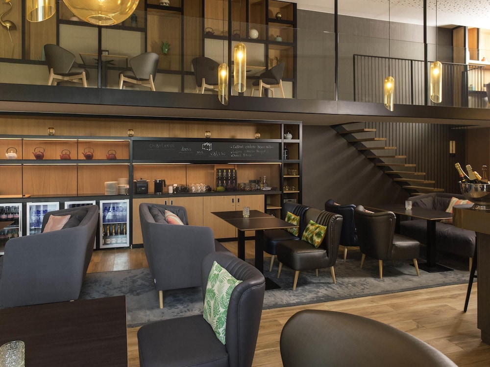 NOVOTEL CHARLEROI CENTRE 51/77