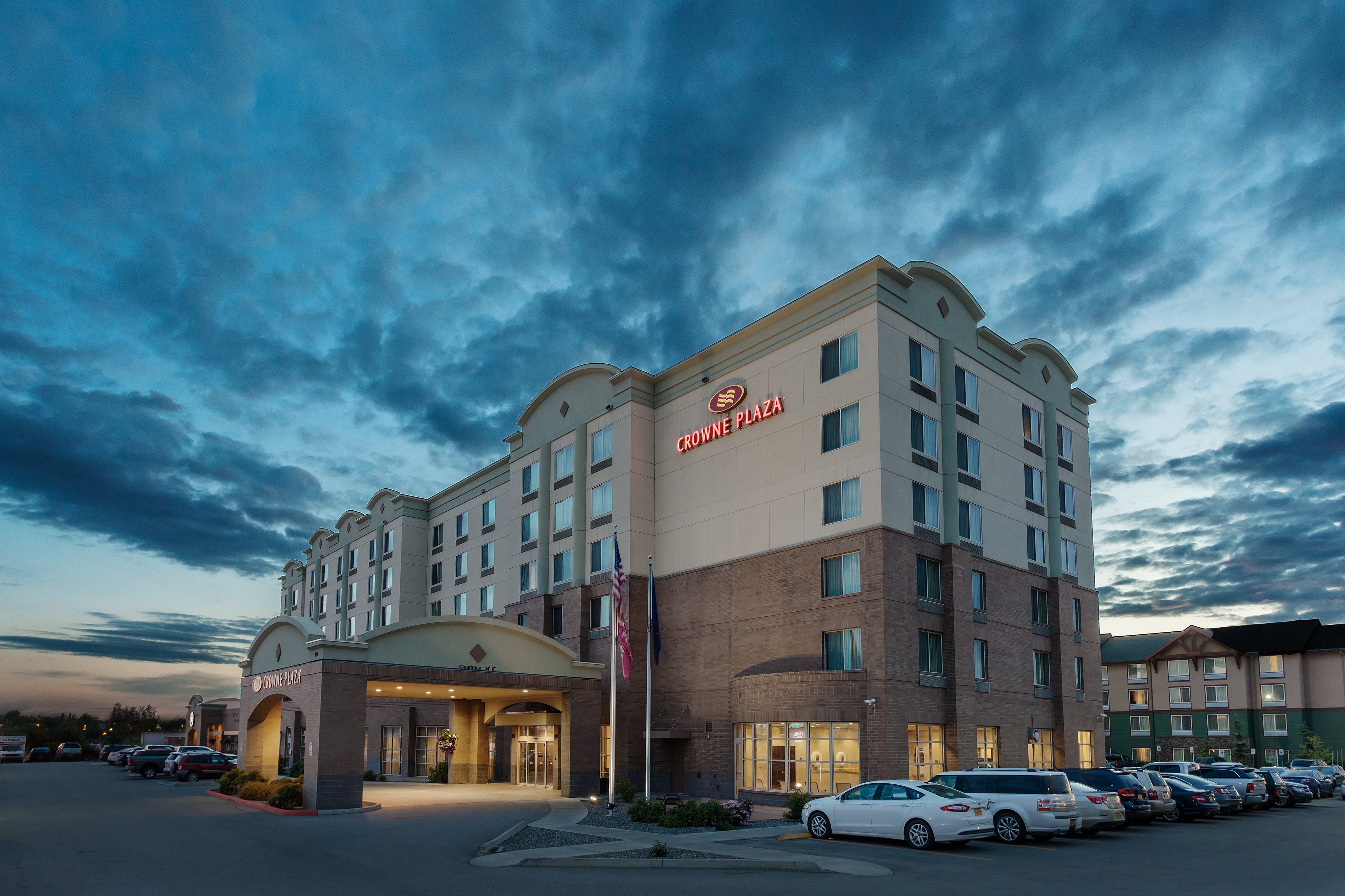 Crowne Plaza Anchorage-Midtown 69/78
