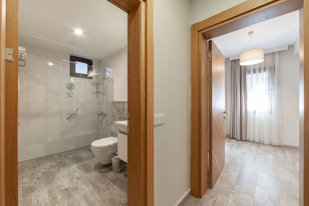 Dorman Suites Hotel 20/73