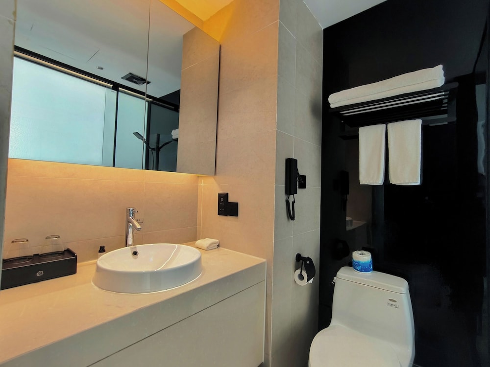 Green Park Hotel Tianjin 50/50